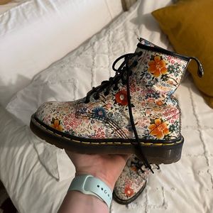 COPY - 1980’s Vintage Doc Marten’s!